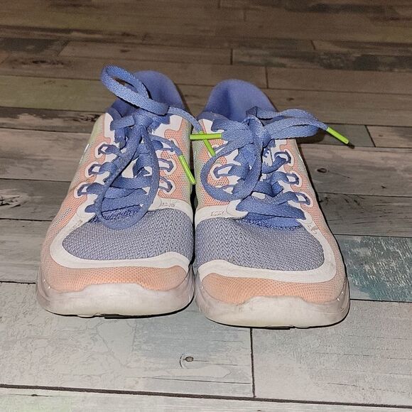 Nike Tennis Shoes sz 4Y - Picture 2 of 6